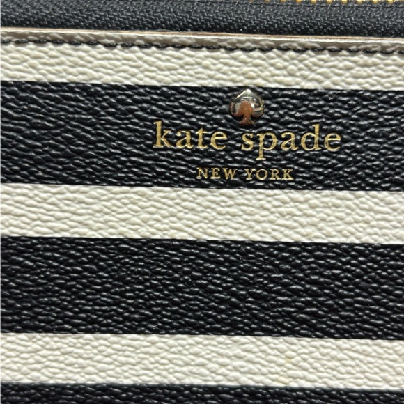 Kate Spade New York Hyde Lane Stripe long wallet in black/cream - Picture 2 of 6